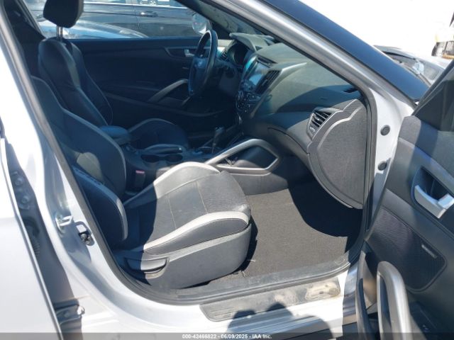 KMHTC6AE6GU291555 Hyundai Veloster Turbo