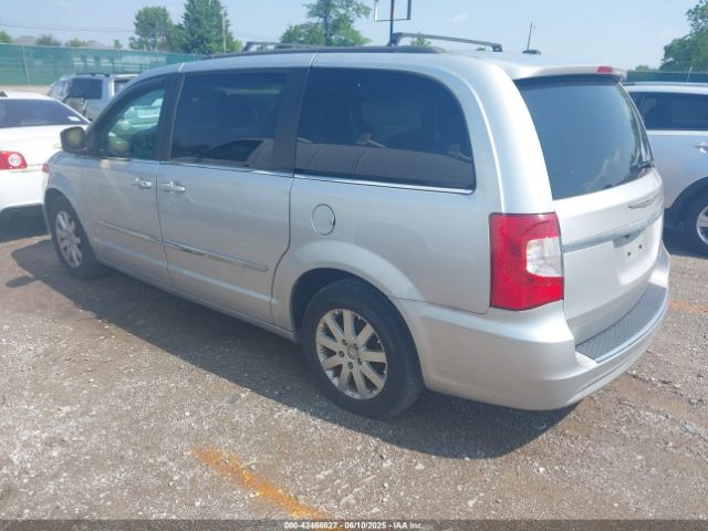 2011 CHRYSLER TOWN & COUNTRY 2A4RR8DG4BR745842 Photo 2