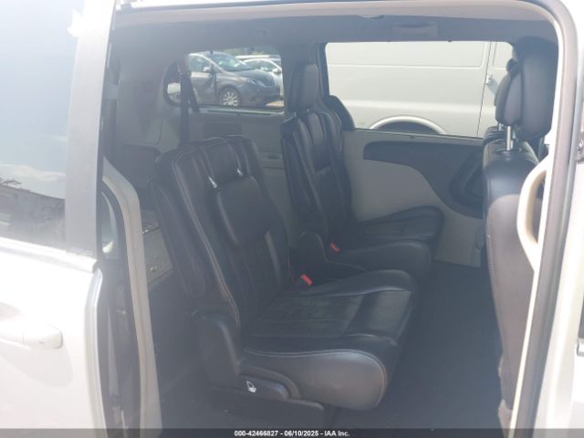 2011 CHRYSLER TOWN & COUNTRY 2A4RR8DG4BR745842 Photo 7