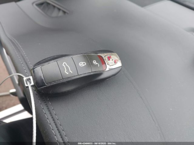 2015 PORSCHE MACAN WP1AF2A5XFLB93921 Photo 10