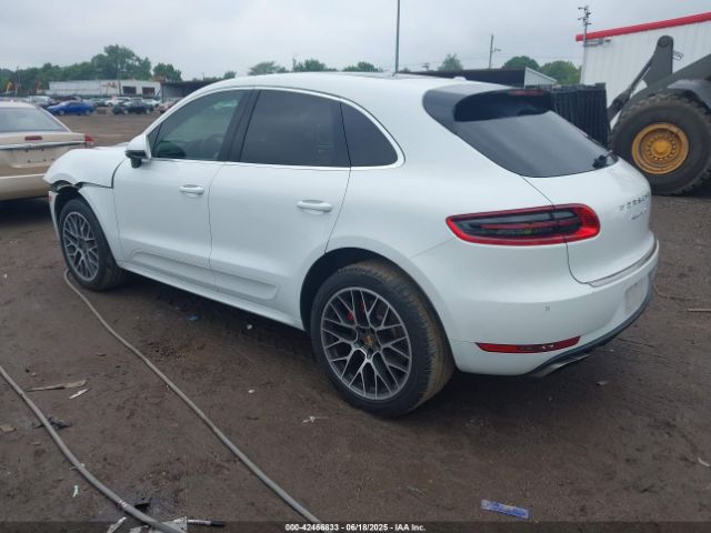 2015 PORSCHE MACAN WP1AF2A5XFLB93921 Photo 2