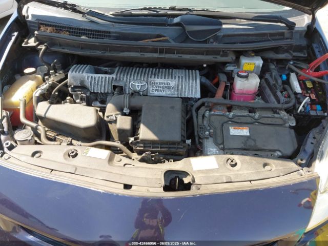 JTDKN3DU4F0453555 Toyota Prius Two