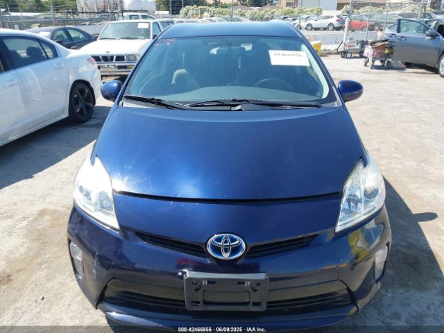 JTDKN3DU4F0453555 Toyota Prius Two