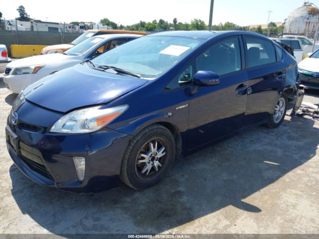 JTDKN3DU4F0453555 Toyota Prius Two