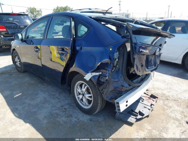 JTDKN3DU4F0453555 Toyota Prius Two