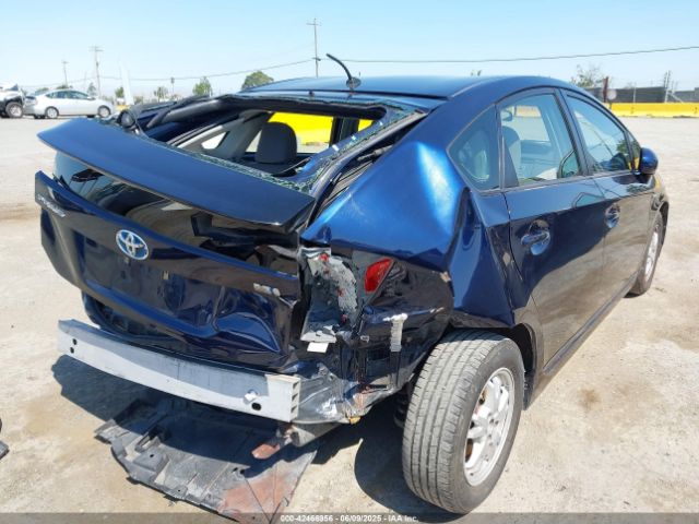 JTDKN3DU4F0453555 Toyota Prius Two