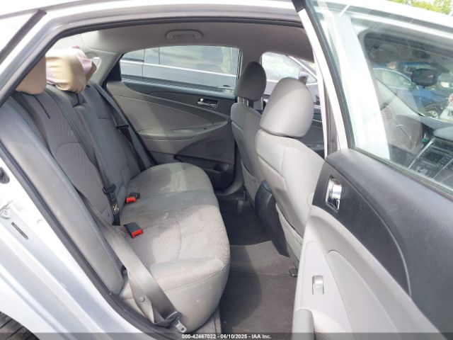 5NPEB4AC3EH926435 Hyundai SONATA GLS