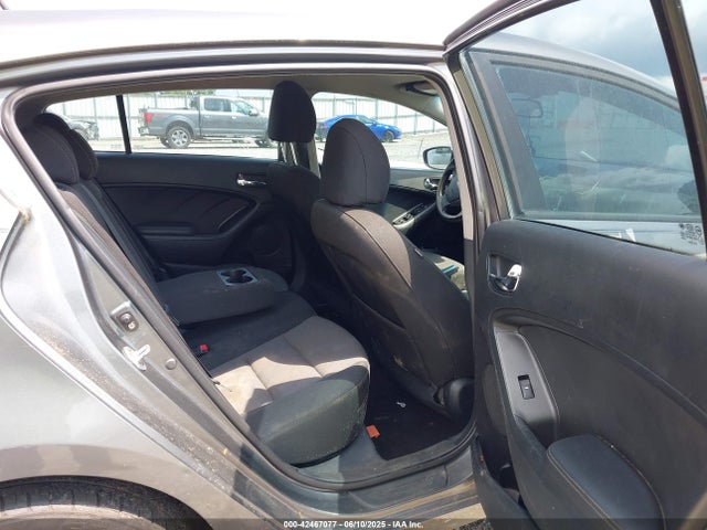 KIA FORTE LX 2016 KNAFK5A89G5630678 Image 8