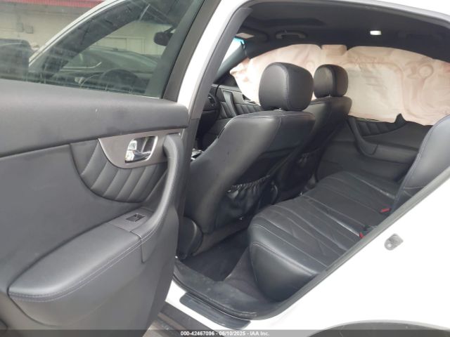 JN8CS1MU8GM671269 Infiniti QX70
