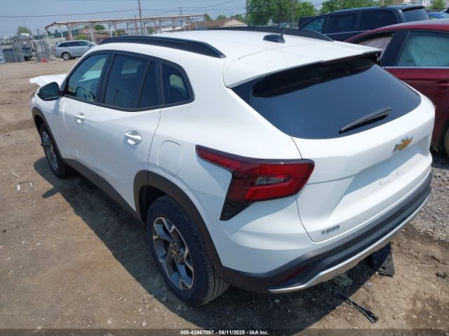 2024 CHEVROLET TRAX KL77LHE20RC076633 Photo 2