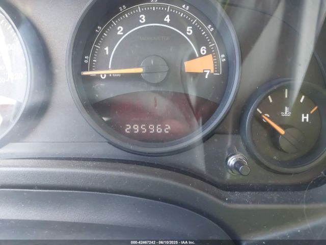 1C4NJCBA1ED725648 Jeep Compass Sport