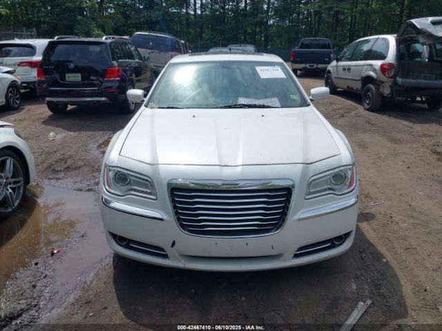2C3CCAAG1EH305777 Chrysler 300