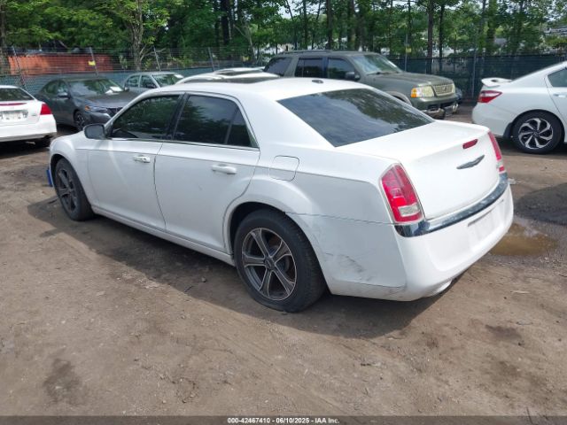 2014 CHRYSLER 300 2C3CCAAG1EH305777 Photo 2