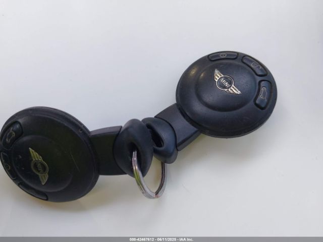 2011 MINI COOPER WMWSU3C54BTX95896 Photo 10