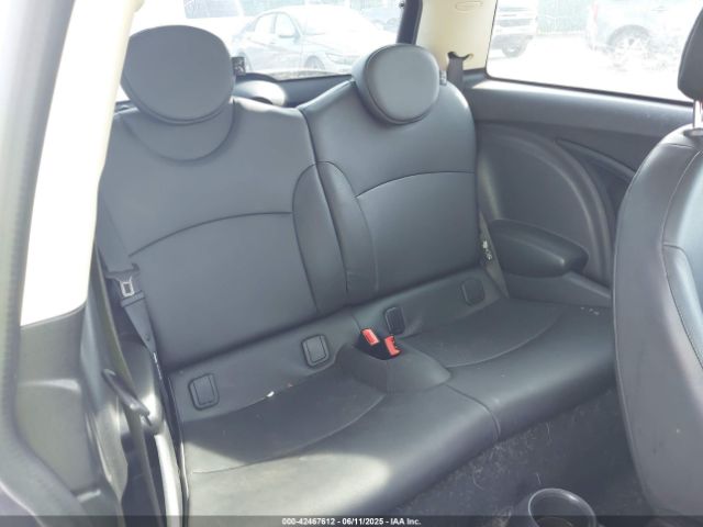2011 MINI COOPER WMWSU3C54BTX95896 Photo 7