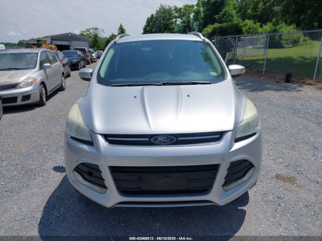 1FMCU0J90FUB24894 Ford Escape Titanium