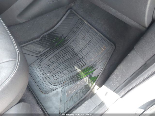 1FMCU0J90FUB24894 Ford Escape Titanium
