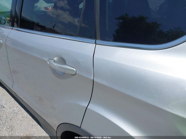 1FMCU0J90FUB24894 Ford Escape Titanium
