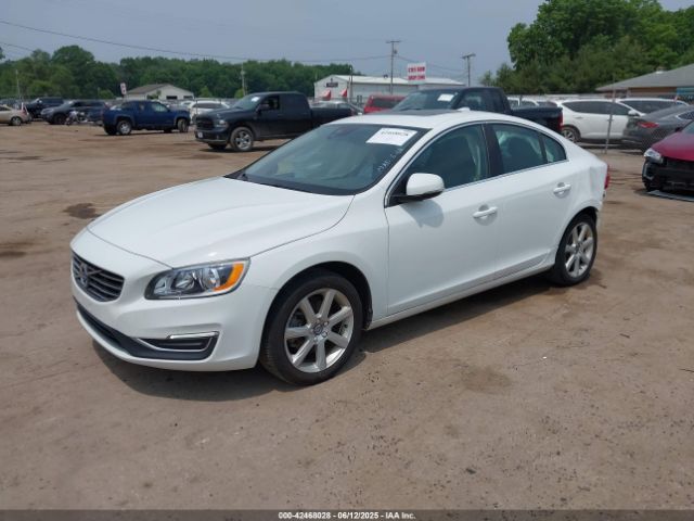 2016 VOLVO S60 YV126MFK4G2412051 Photo 1