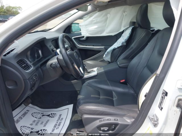 2016 VOLVO S60 YV126MFK4G2412051 Photo 4