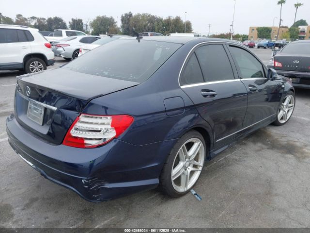 2013 MERCEDES-BENZ C 250 WDDGF4HB6DR255558 Photo 3