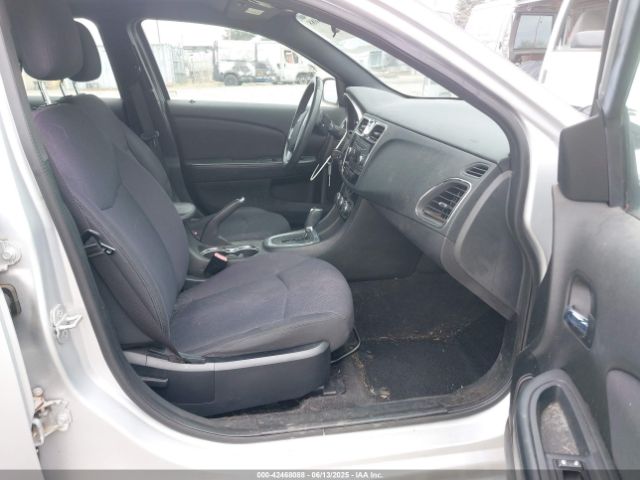 2012 CHRYSLER 200 1C3CCBBG4CN268880 Photo 4