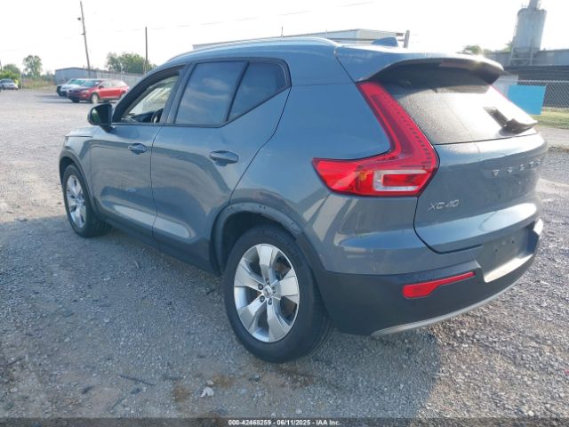2022 VOLVO XC40 YV4162UK3N2758515 Photo 2