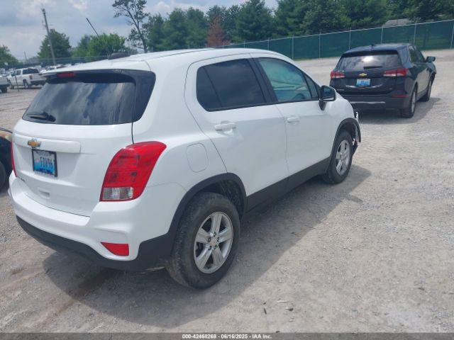 2022 CHEVROLET TRAX KL7CJNSM0NB527682 Photo 3