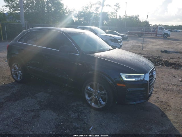 2018 AUDI Q3 WA1HCCFS3JR022277 Photo 0