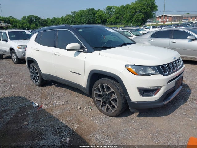3C4NJCCB6JT308974 Jeep 2018