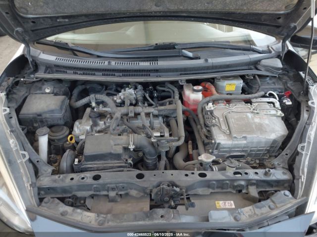 JTDKDTB34J1606967 Toyota Prius C Three