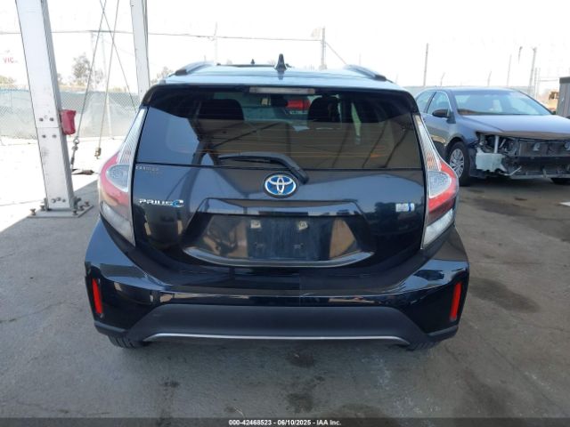 JTDKDTB34J1606967 Toyota Prius C Three