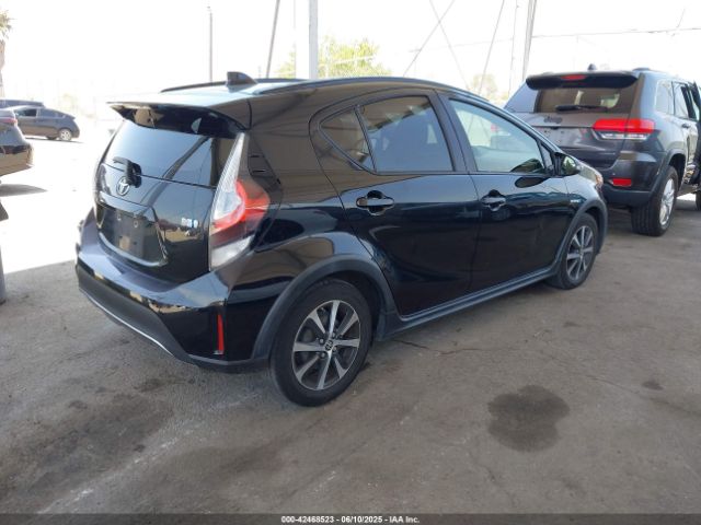 JTDKDTB34J1606967 Toyota Prius C Three