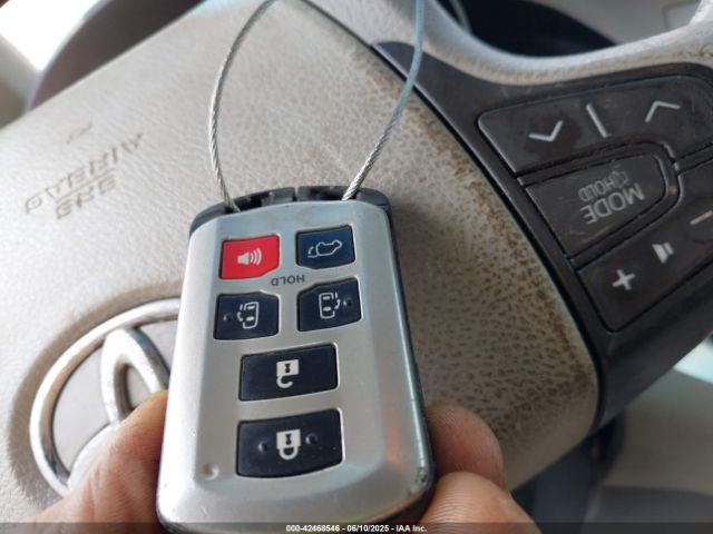 5TDDK3DC6ES073282 Toyota Sienna Limited 7 Passenger