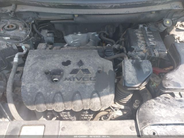 JA4AZ3A38HZ050831 Mitsubishi Outlander Se