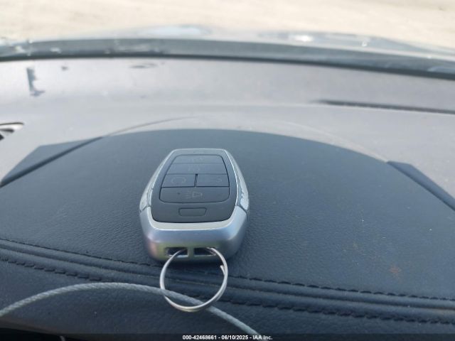 JA4AZ3A38HZ050831 Mitsubishi Outlander Se