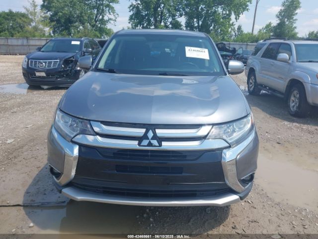 JA4AZ3A38HZ050831 Mitsubishi Outlander Se