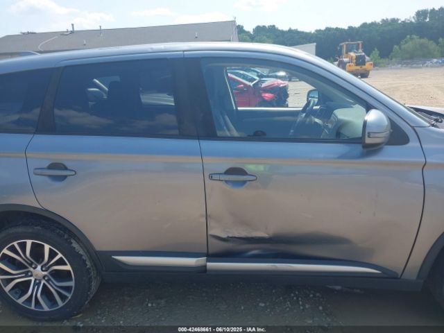 JA4AZ3A38HZ050831 Mitsubishi Outlander Se