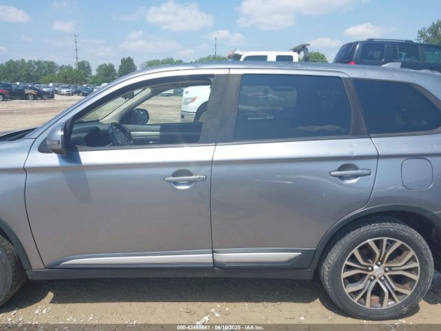 JA4AZ3A38HZ050831 Mitsubishi Outlander Se