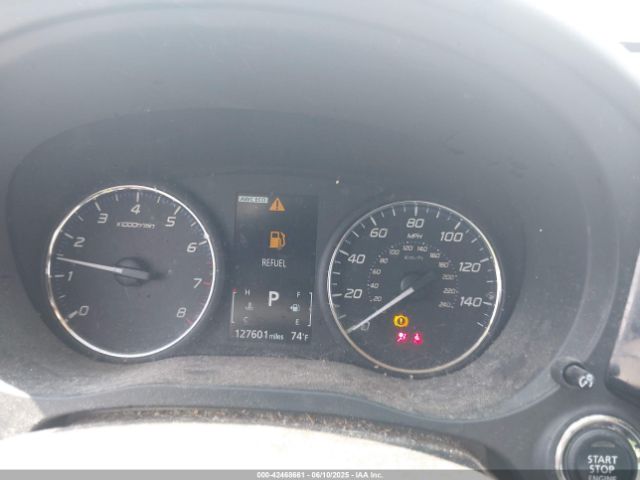 JA4AZ3A38HZ050831 Mitsubishi Outlander Se