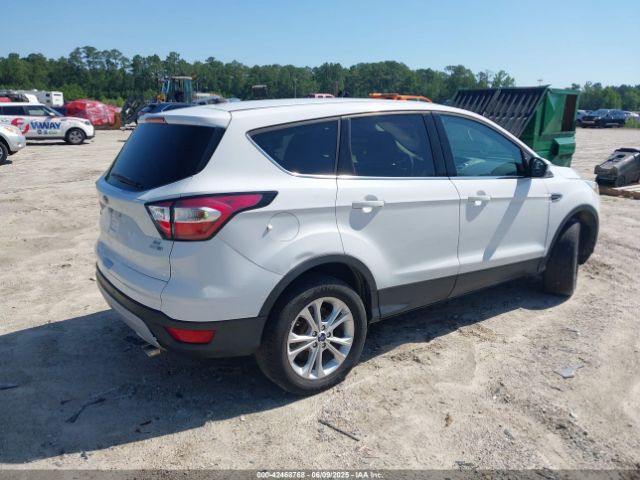 1FMCU9GD1HUC93888 Ford ESCAPE SE