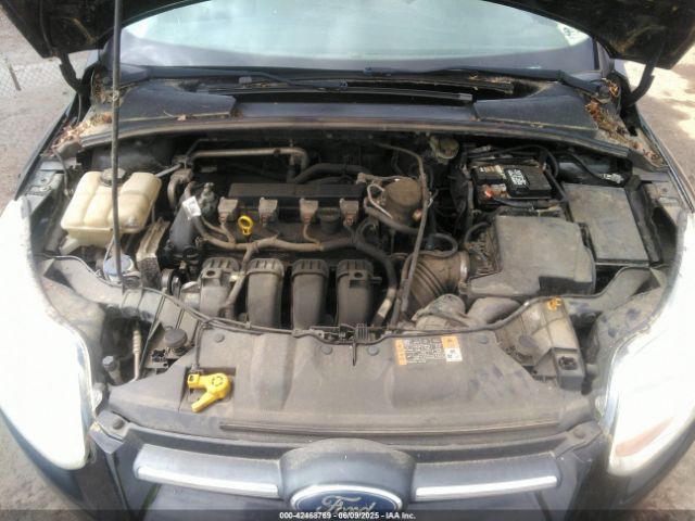1FADP3F21EL359750 Ford FOCUS SE