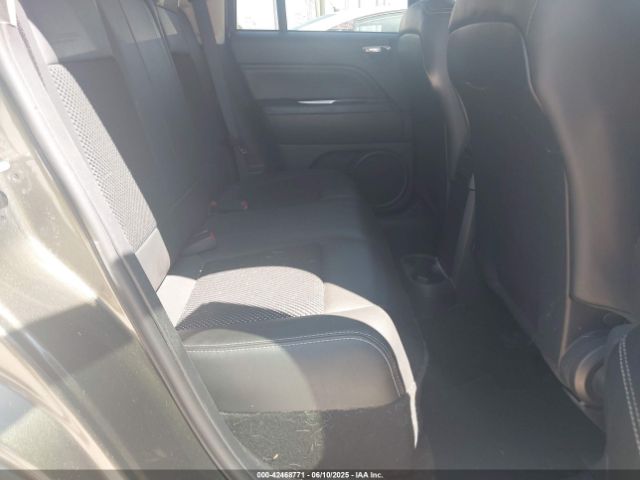 1C4NJDEB2FD426939 Jeep Compass Latitude