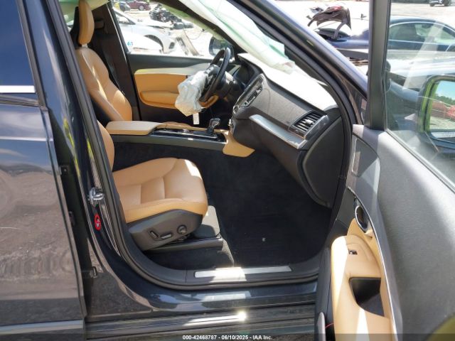 2017 VOLVO XC90 YV4102KK3H1156521 Photo 4