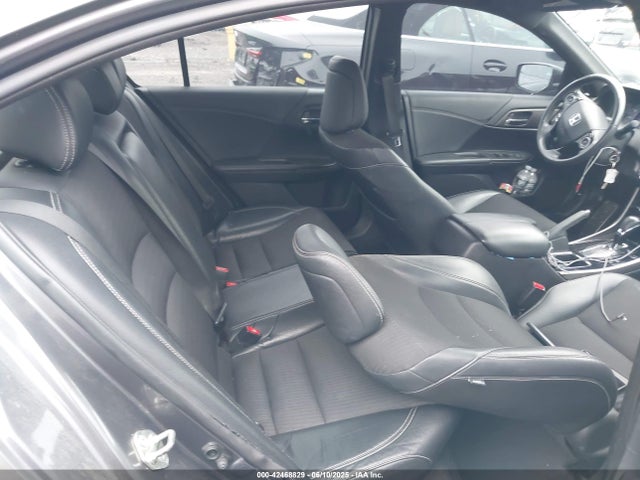 1HGCR2F55HA261066 Honda k24w1