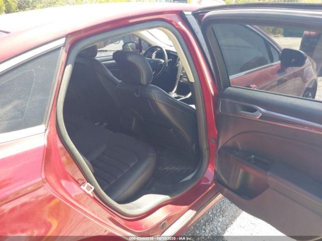 3FA6P0CD8KR127978 Ford FUSION SEL