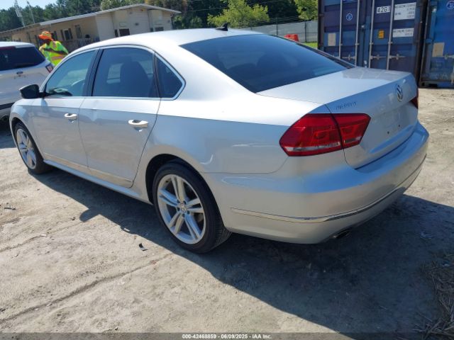 1VWBT7A36FC003247 Volkswagen Passat 1.8t Se