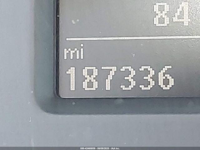 1VWBT7A36FC003247 Volkswagen Passat 1.8t Se