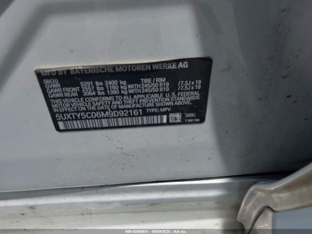 2021 BMW X3 5UXTY5C06M9D92161 Photo 8