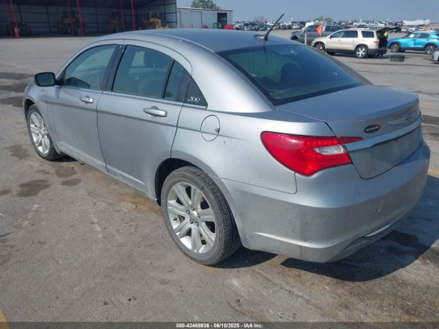 2013 CHRYSLER 200 1C3CCBAB8DN704704 Photo 2